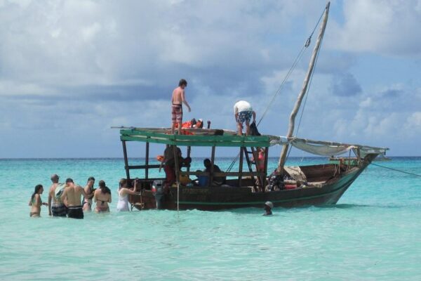 Dhow Cruise to Mnemba Atoll for Snorkeling